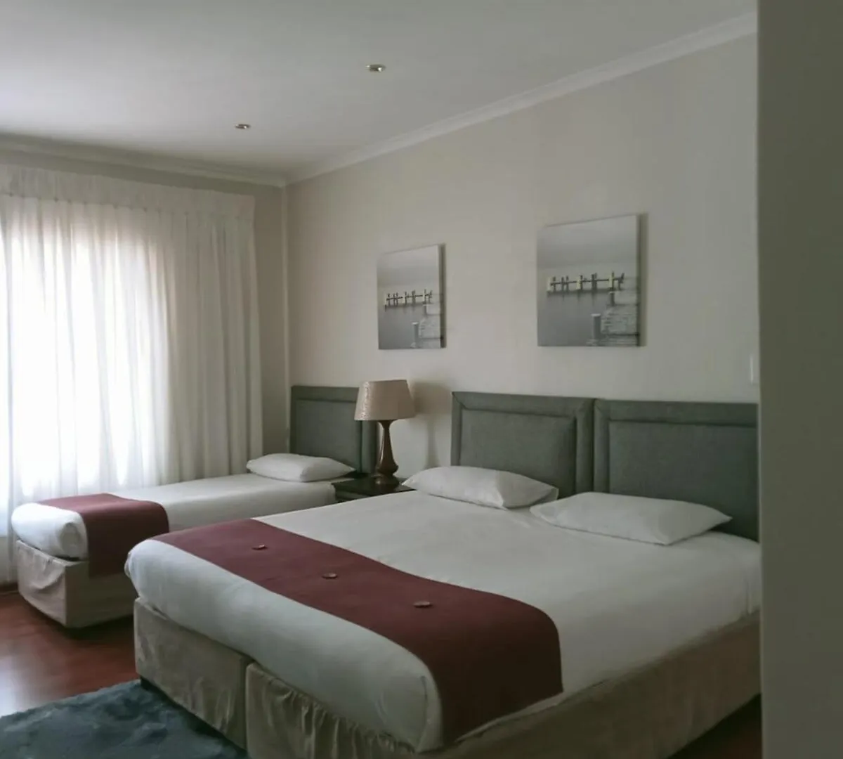 Sunset Retreat - A Home-Away-From-Home Port Elizabeth Holiday home