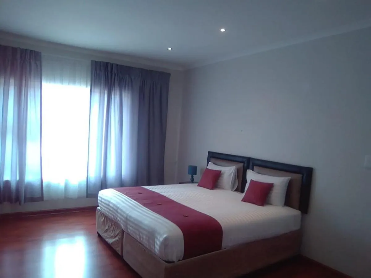 Sunset Retreat - A Home-Away-From-Home Port Elizabeth Holiday home